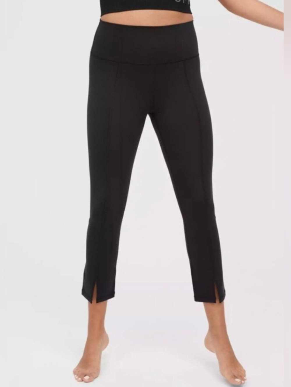 NWT Aerie The Hugger High-Waisted Front Slit Leggings Black, size M